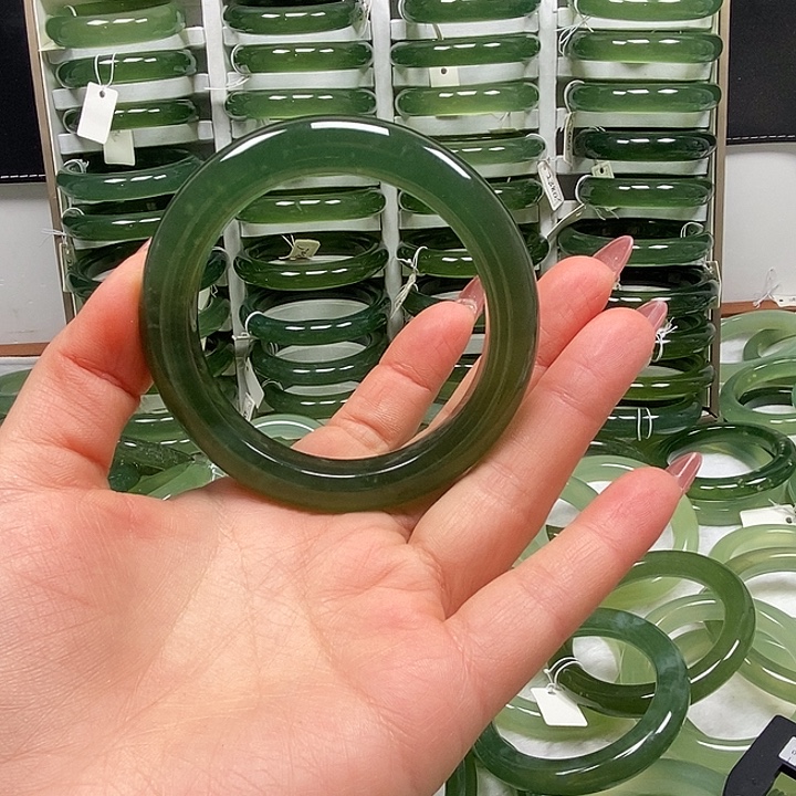 用***9蛇纹石玉未镶嵌手镯