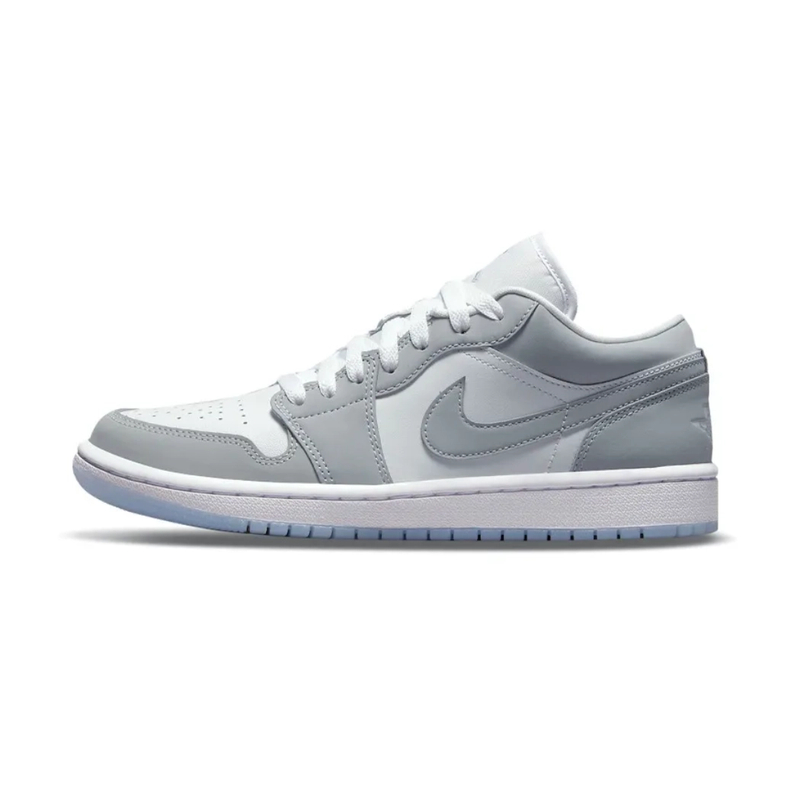 耐克/NIKE 商场同款Aj1女子经典烟灰白灰低帮篮球鞋板鞋DC0774105