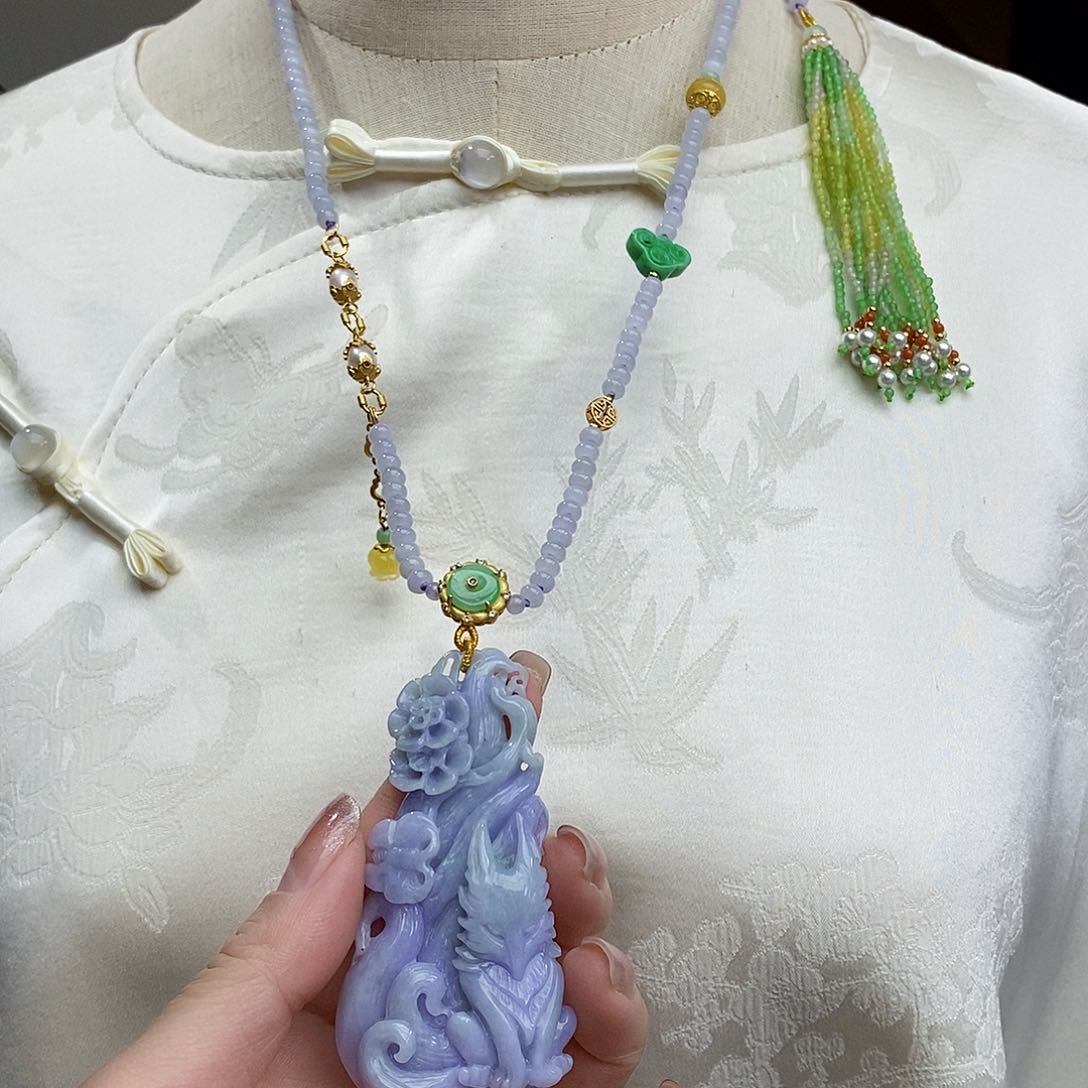 翡翠颈饰未镶嵌天然