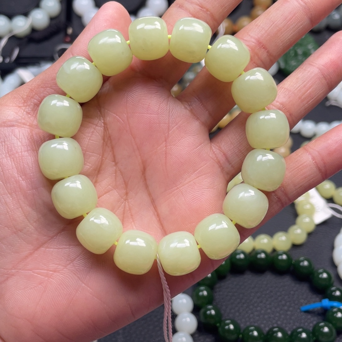 和田玉未镶嵌手链