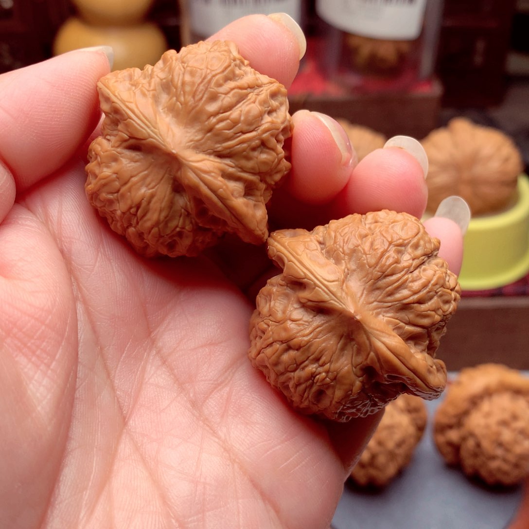 文玩核桃把件血麒麟37.5