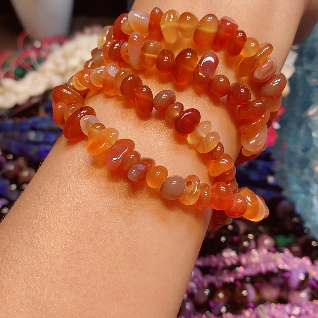 玛瑙/玉髓散珠天然红玛瑙溏心圆头随型绕手4圈