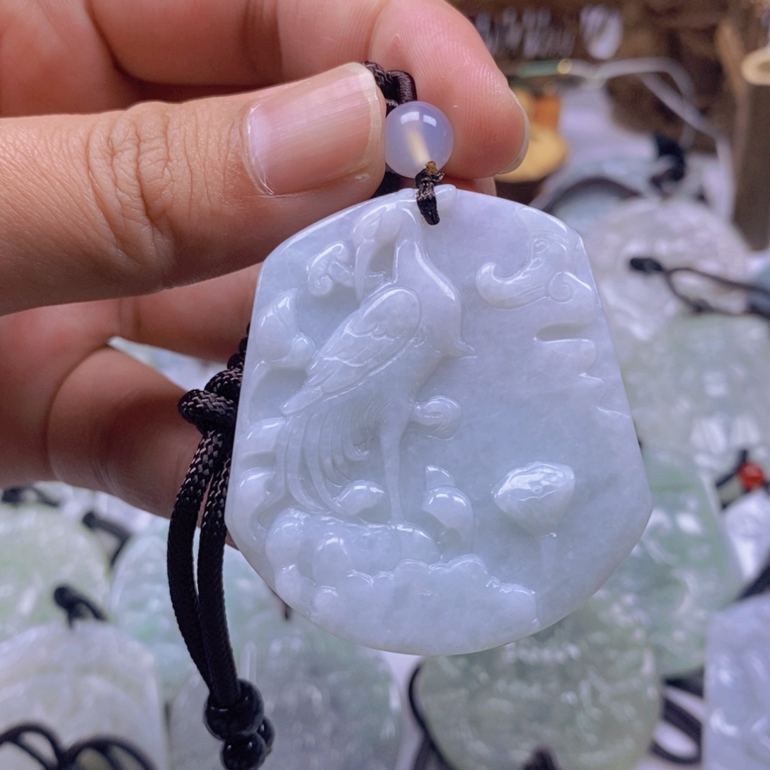 翡翠颈饰未镶嵌翡翠