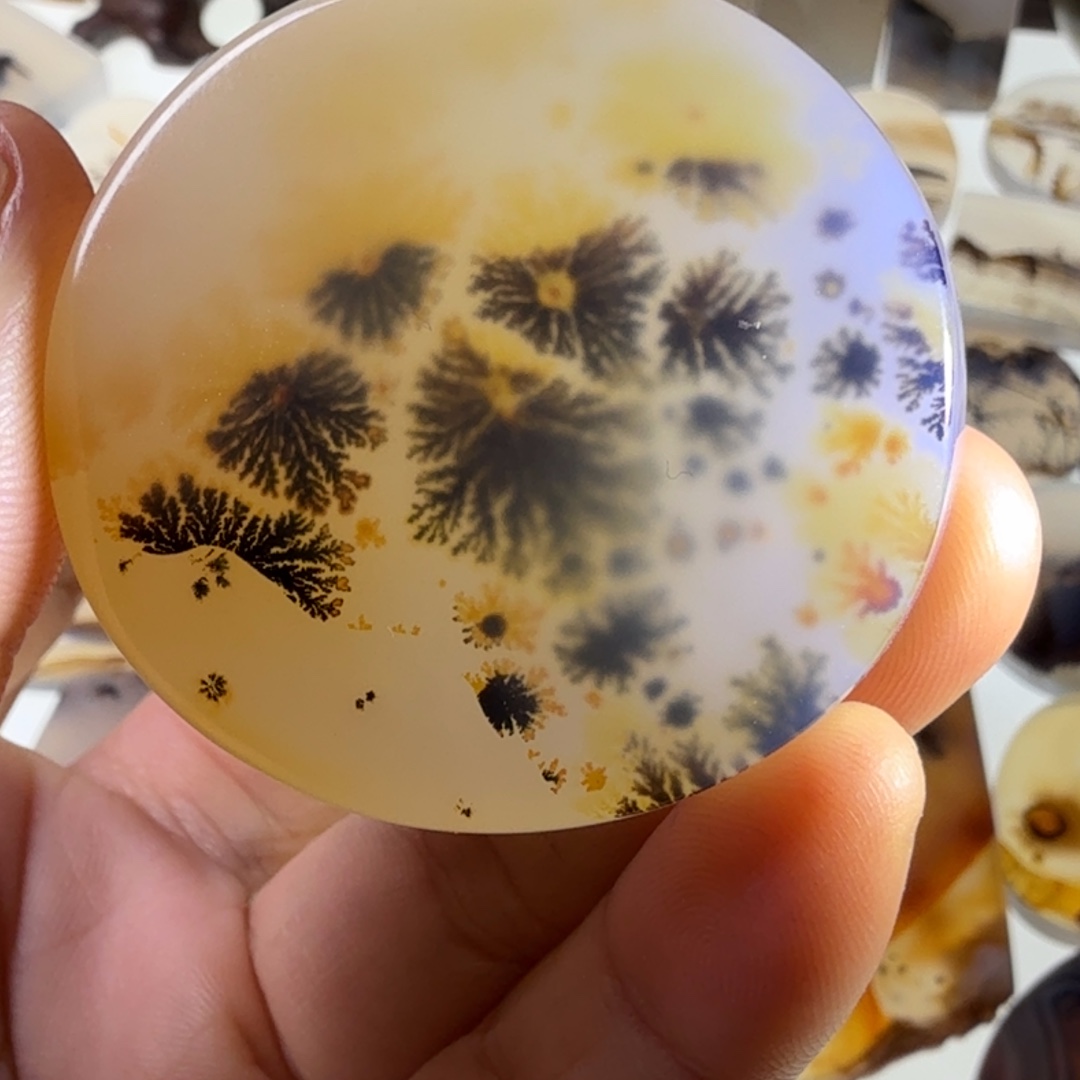 玛瑙/玉髓未镶嵌珠宝半成品