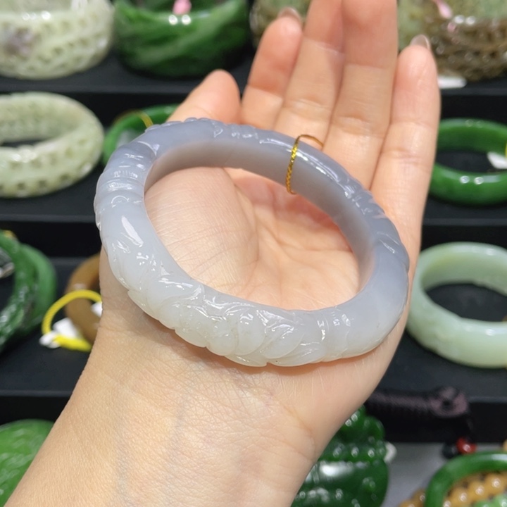 和田玉手镯52+圈口 编号63未镶嵌