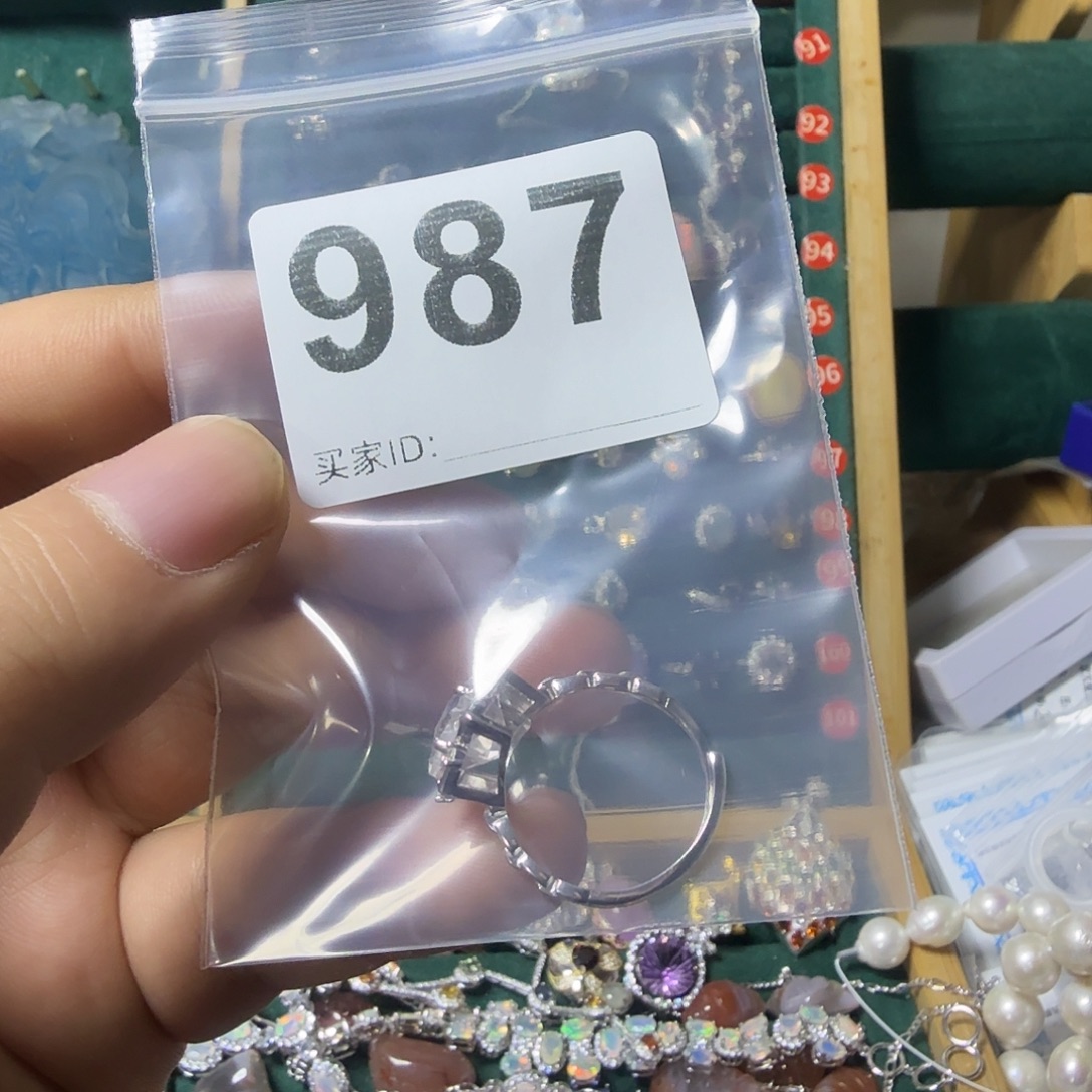 爱***猫银S925镶嵌水晶戒指