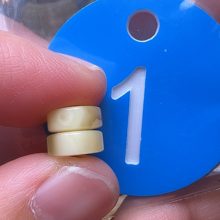 蜜蜡裸石未镶嵌8m m