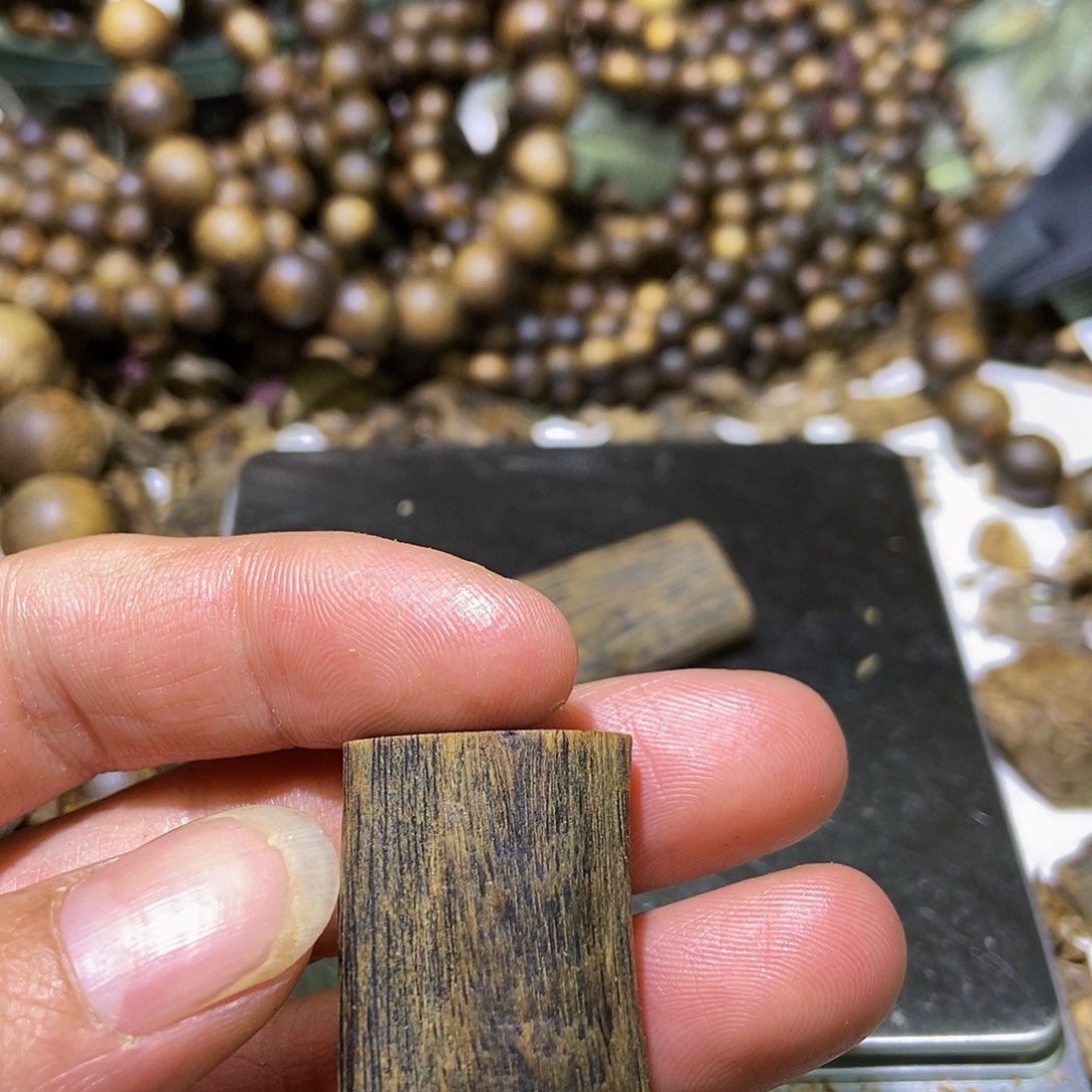 沉香木吊坠习**眠奇楠沉香平安素牌