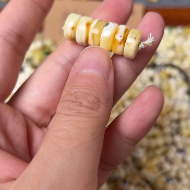 蜜蜡未镶嵌裸石11mm一组