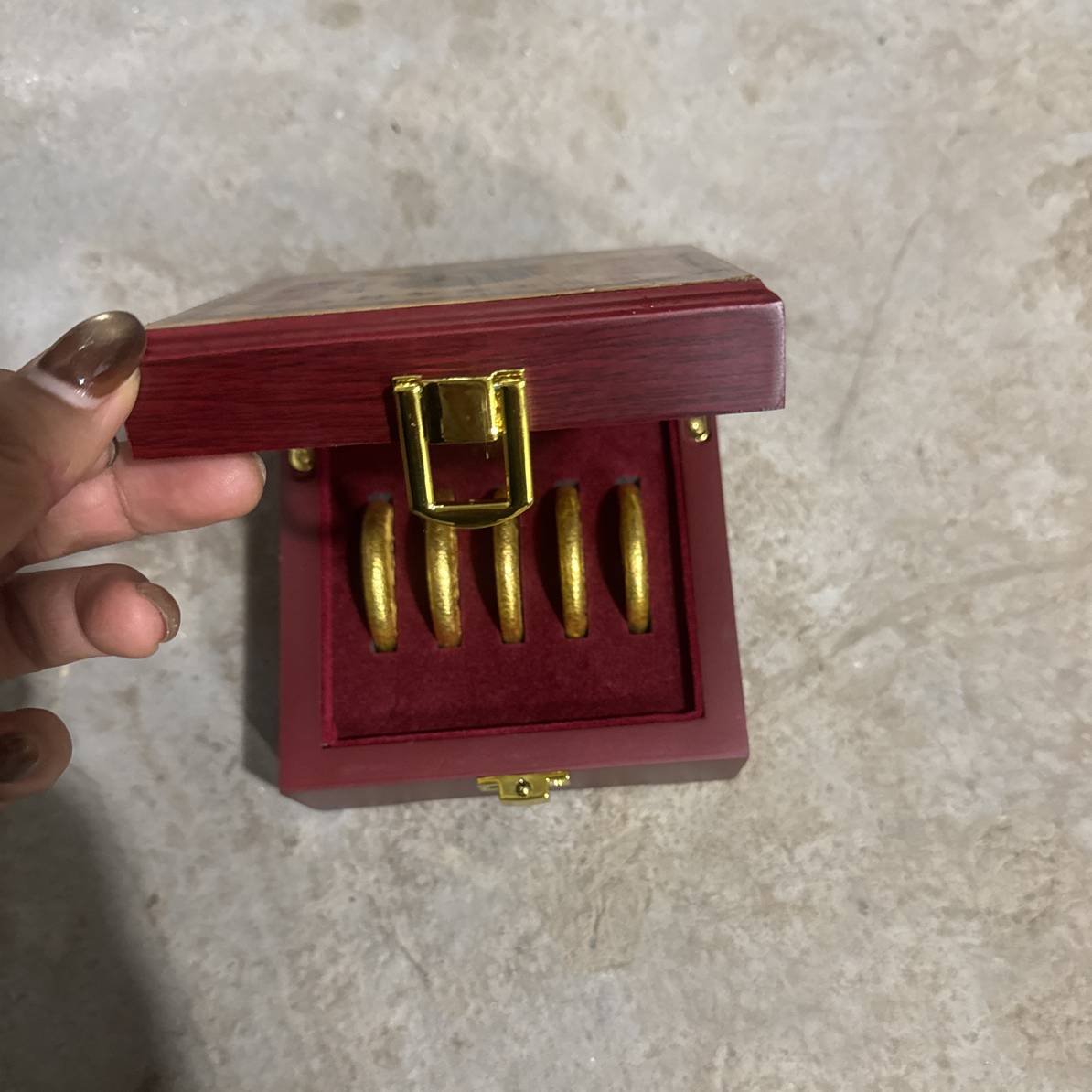 黄色饼子5个摆件链接1