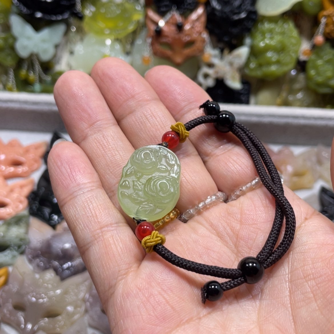 【闪购商品】岫玉颈饰未镶嵌26手串