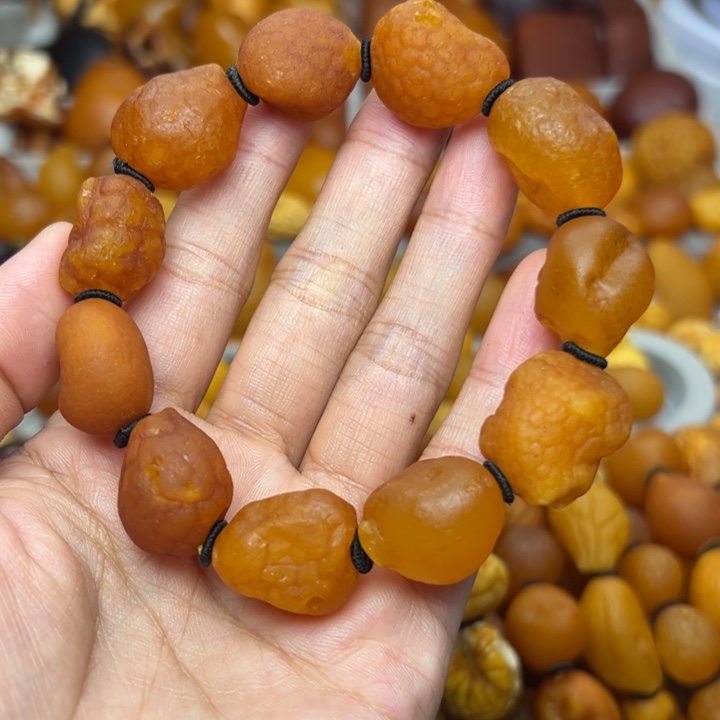 琥珀未镶嵌裸石天然蜜蜡