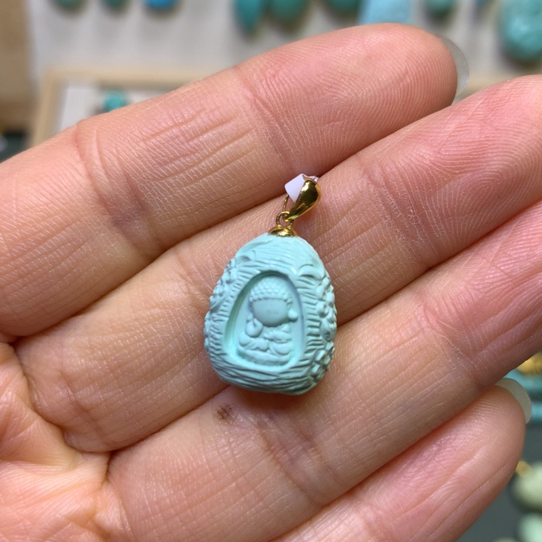 绿松石挂件18K金镶嵌