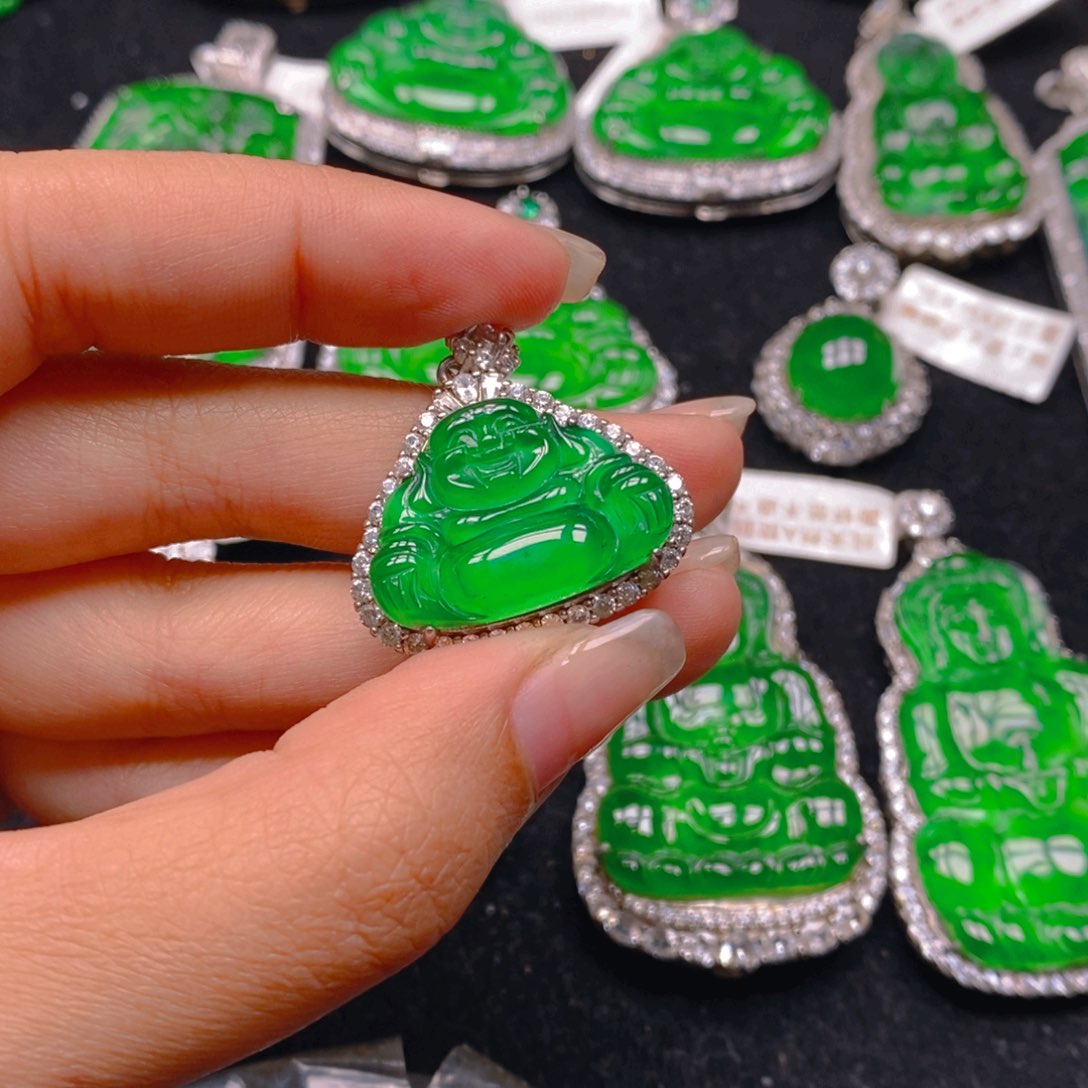 翡翠颈饰银S925镶嵌8888888