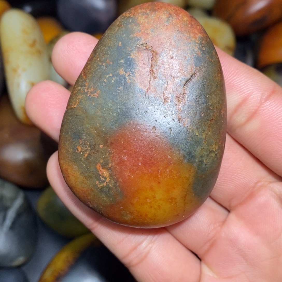 和田玉未镶嵌珠宝奇石