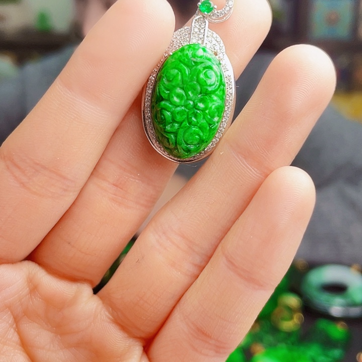 翡翠银S925镶嵌颈饰多样性