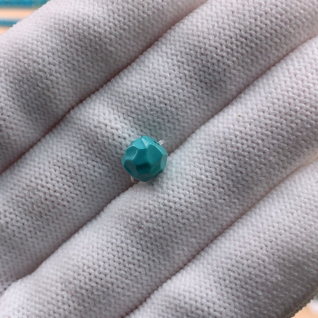 绿松石珠宝玉石未镶嵌