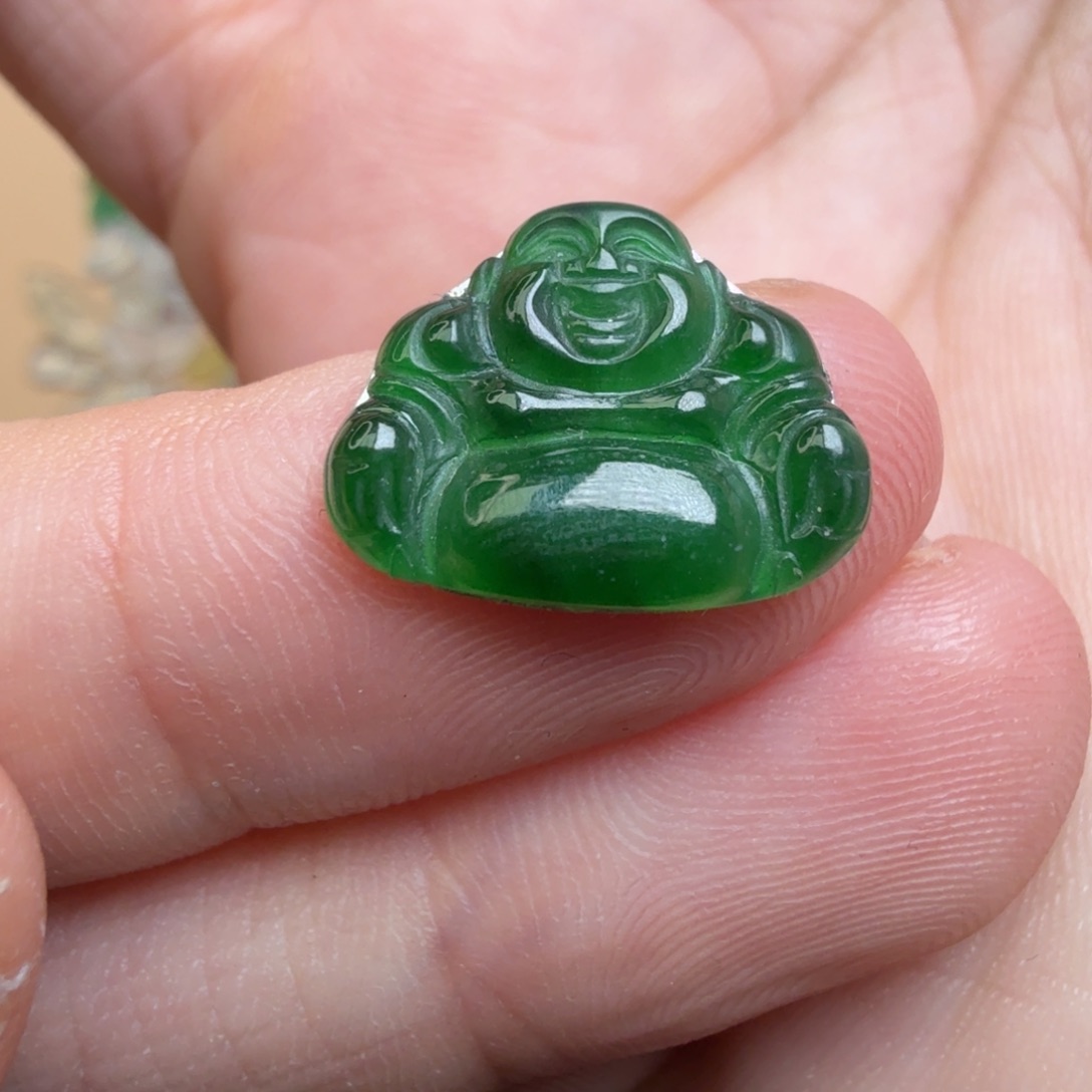 翡翠未镶嵌颈饰32