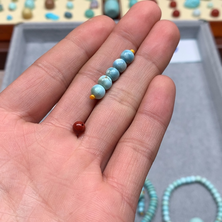 南红玛瑙配饰未镶嵌