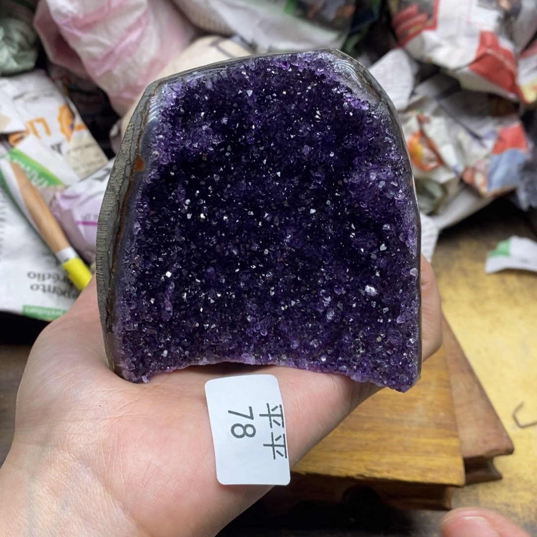 紫晶乌拉圭未镶嵌