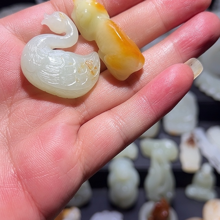 大***宝和田玉未镶嵌挂件