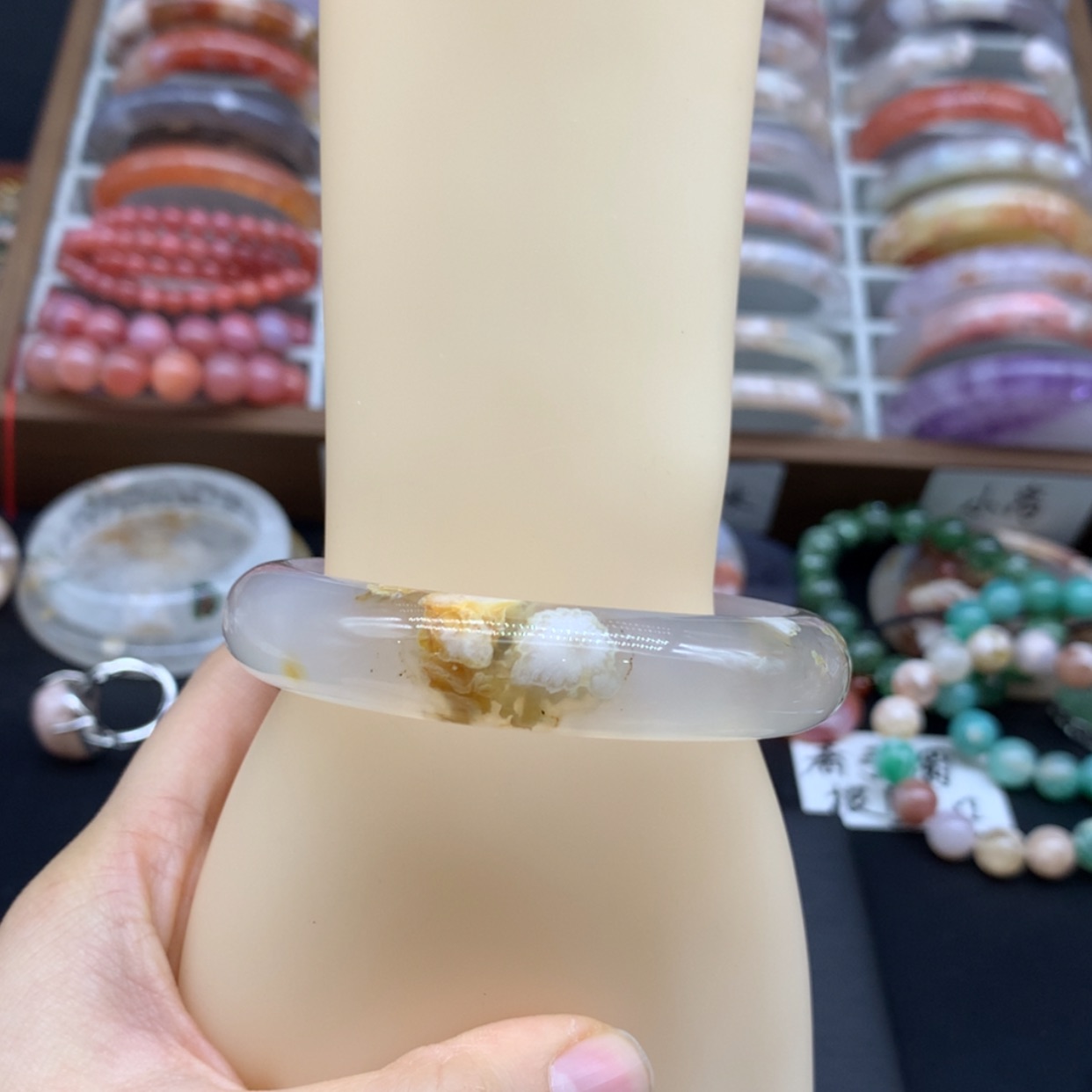 【闪购商品】玛瑙/玉髓颈饰未镶嵌米*?