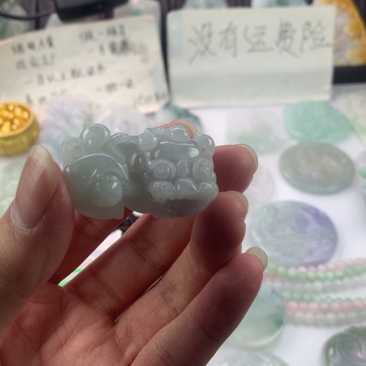 翡翠颈饰未镶嵌