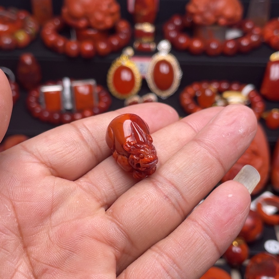 南红玛瑙珠宝奇石未镶嵌凡**约吊坠