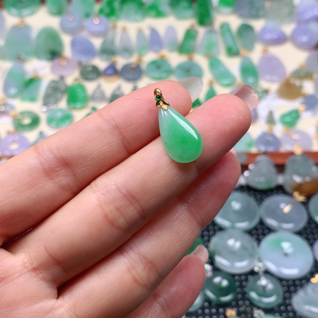 【闪购商品】翡翠未镶嵌吊坠(不含链)