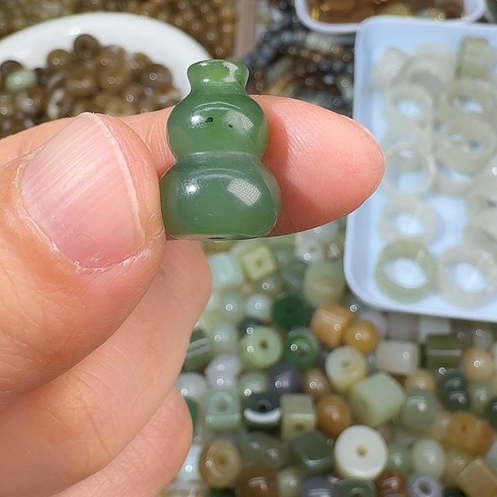 和田玉（碧玉）未镶嵌颈饰1611