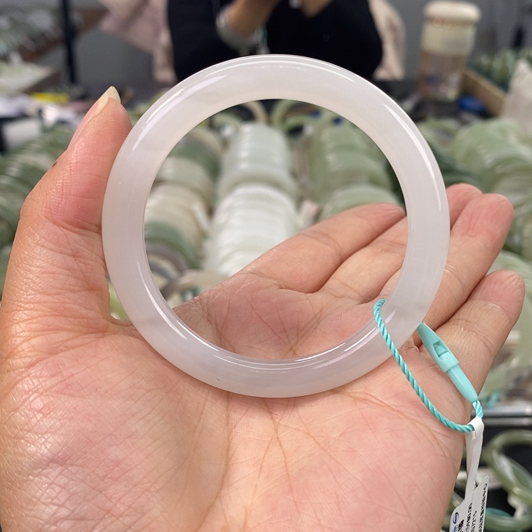 和田玉和田玉手镯51.8未镶嵌