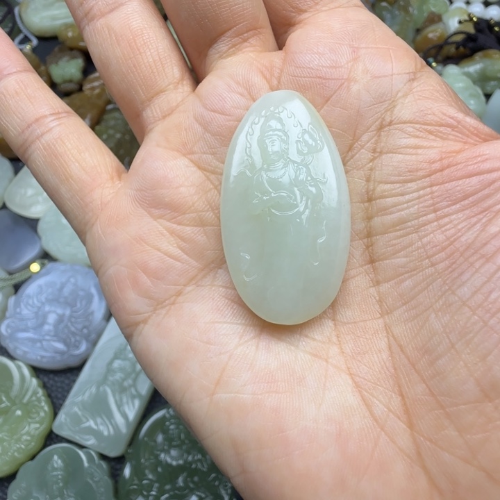 和田玉未镶嵌颈饰