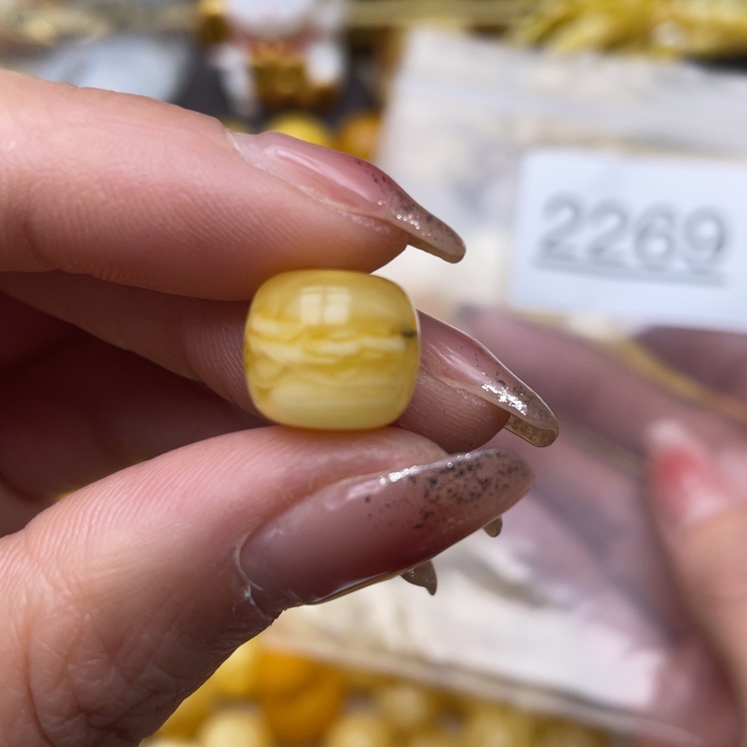 蜜蜡珠宝奇石未镶嵌黑线12.2