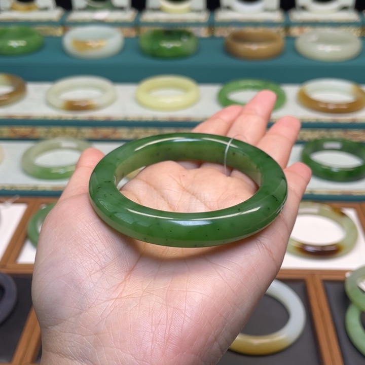 和田玉手镯未镶嵌54