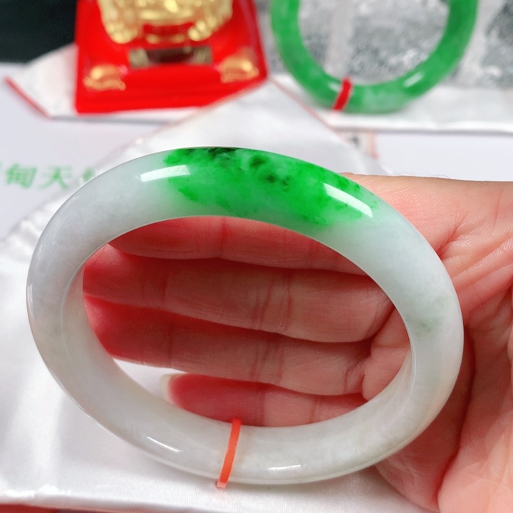 未镶嵌手镯翡翠  编号0146 正圈61+