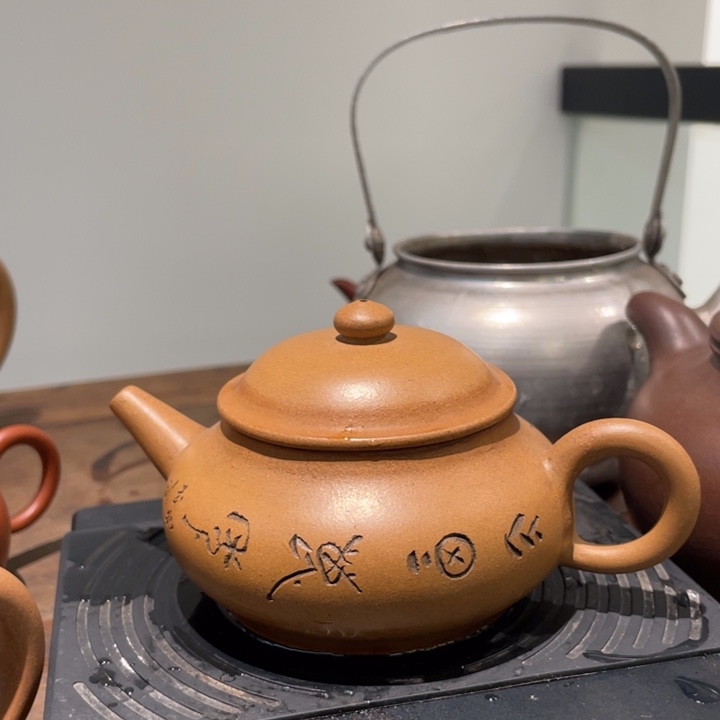 B***O紫砂茶杯反反复复分