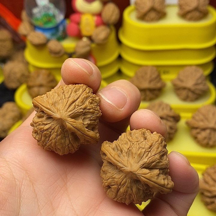 31尺小手捻文玩核桃