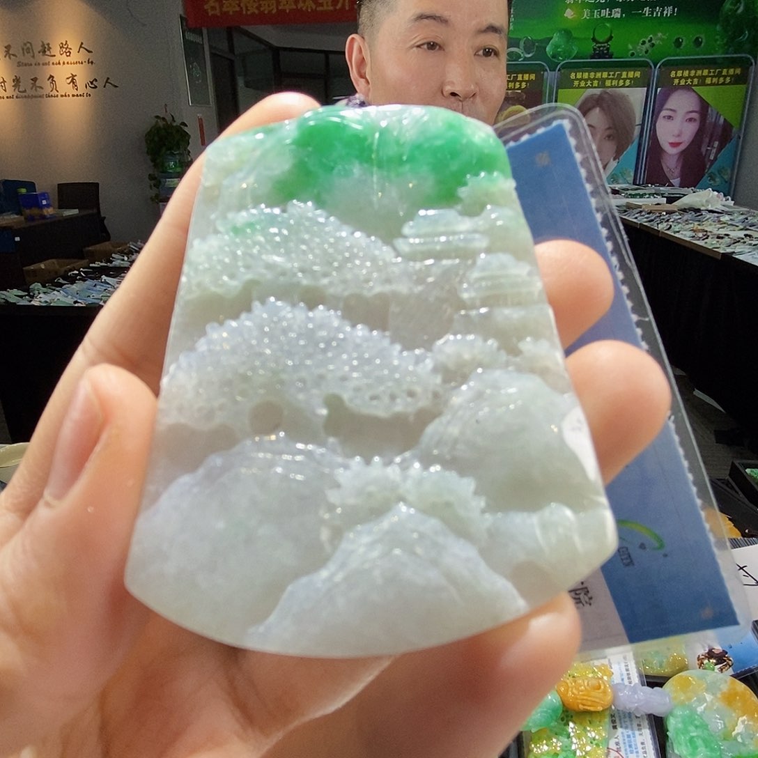 颈饰未镶嵌翡翠翡翠