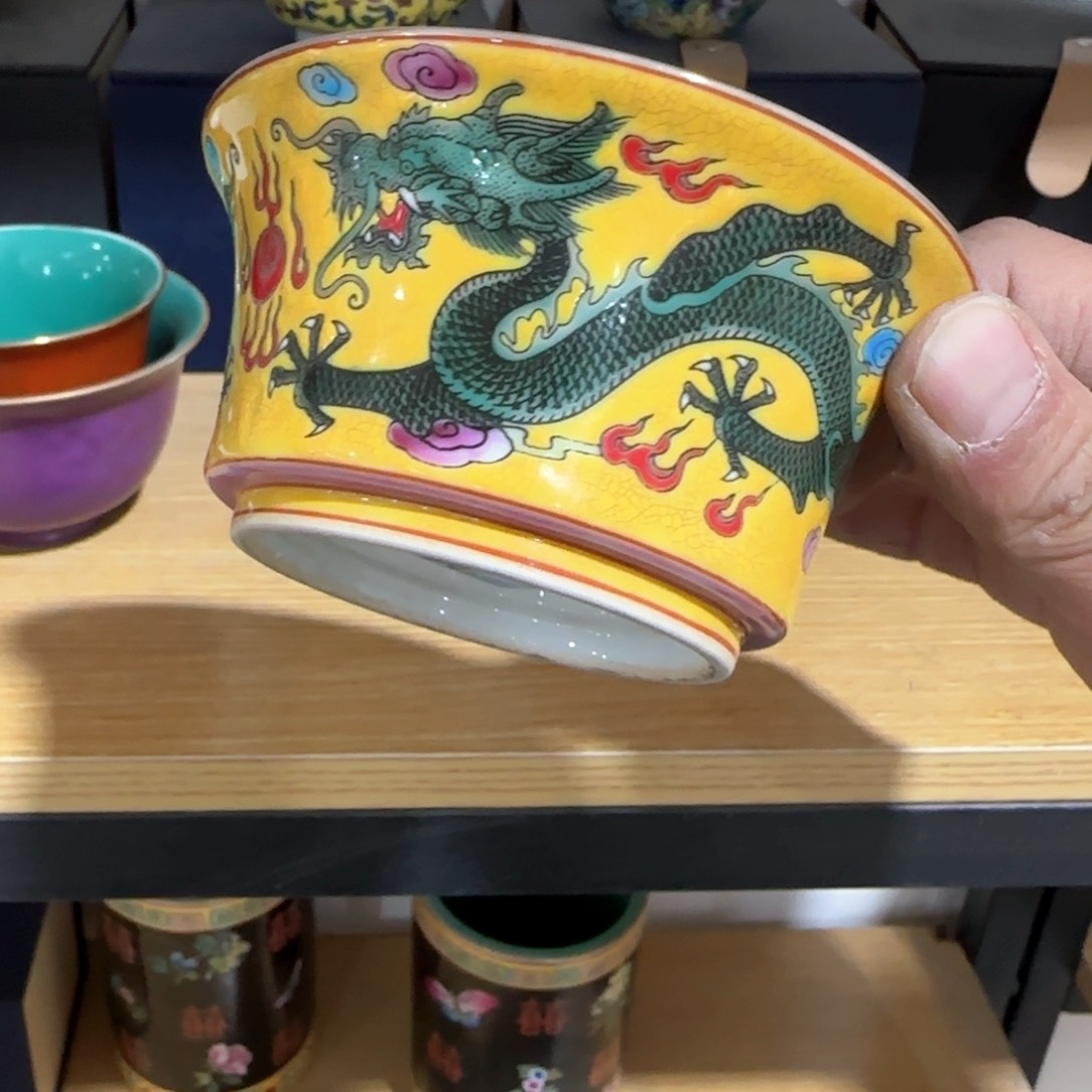 瓷片嗯困难面前就是没有人了