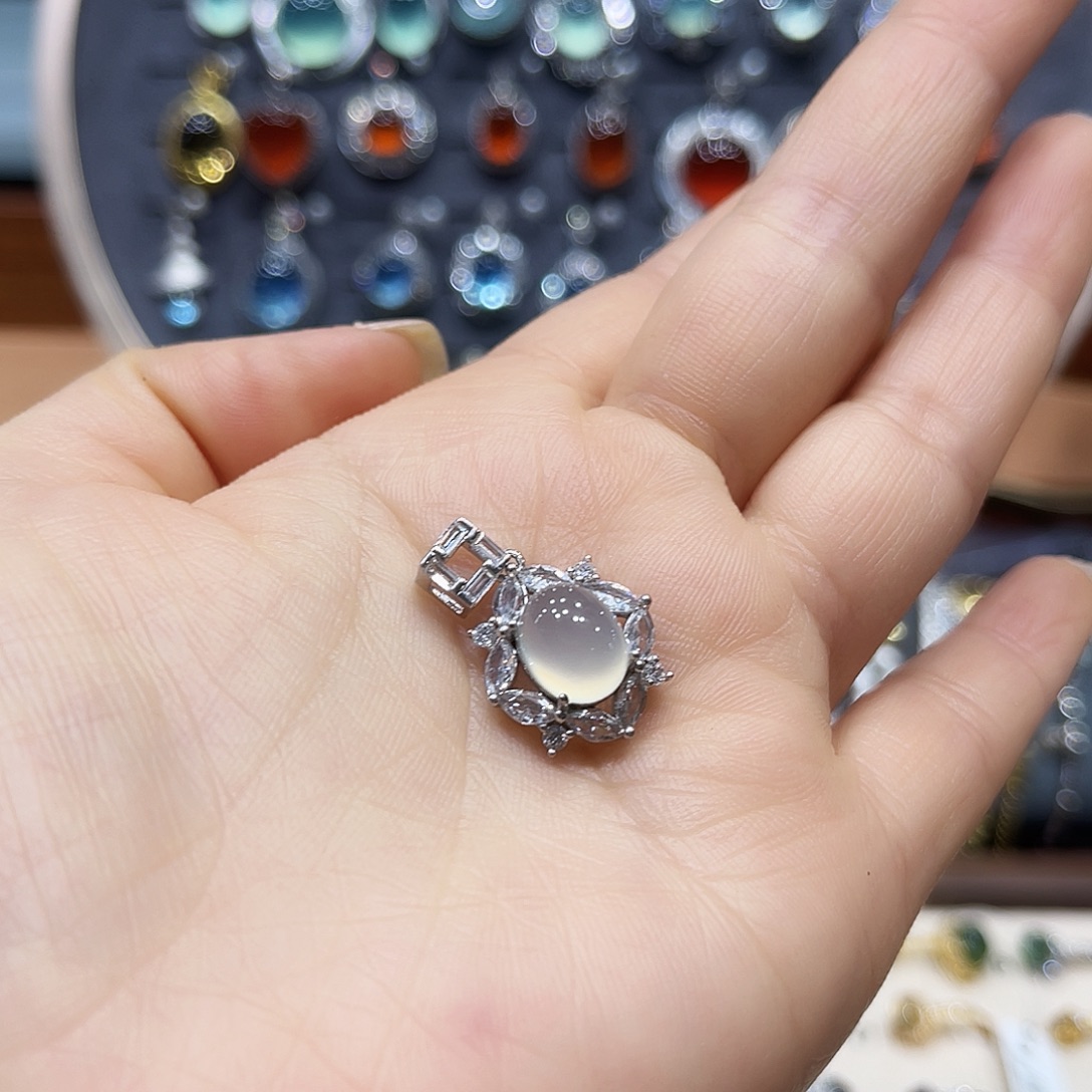 蛇纹石玉银S925镶嵌颈饰