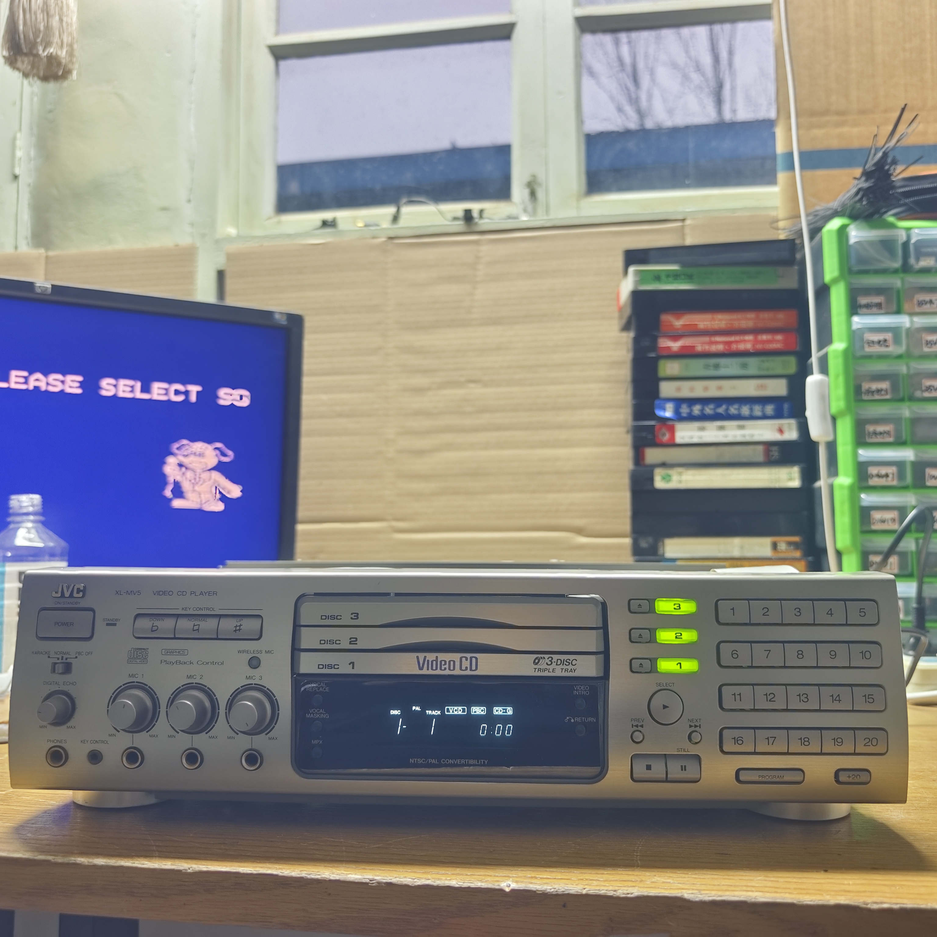 JVC牌三蝶VCD CD正常使用带遥控器不包邮运费自理