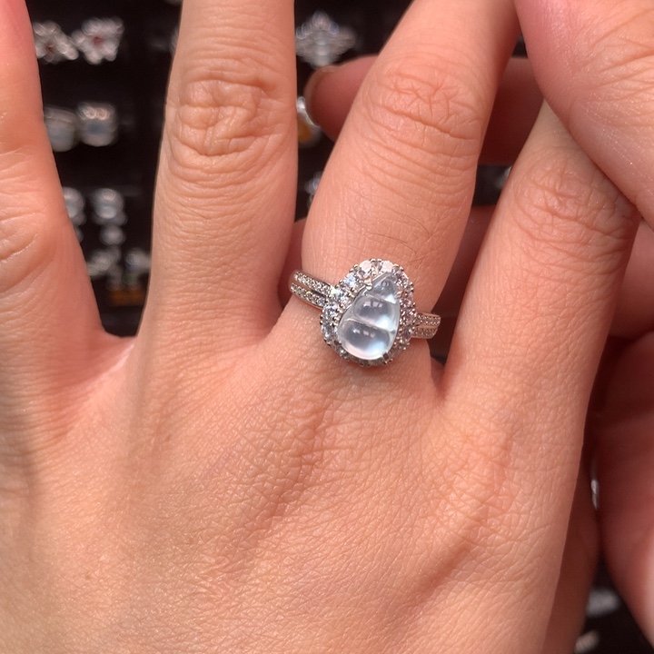 茶***.翡翠银S925镶嵌颈饰豆子