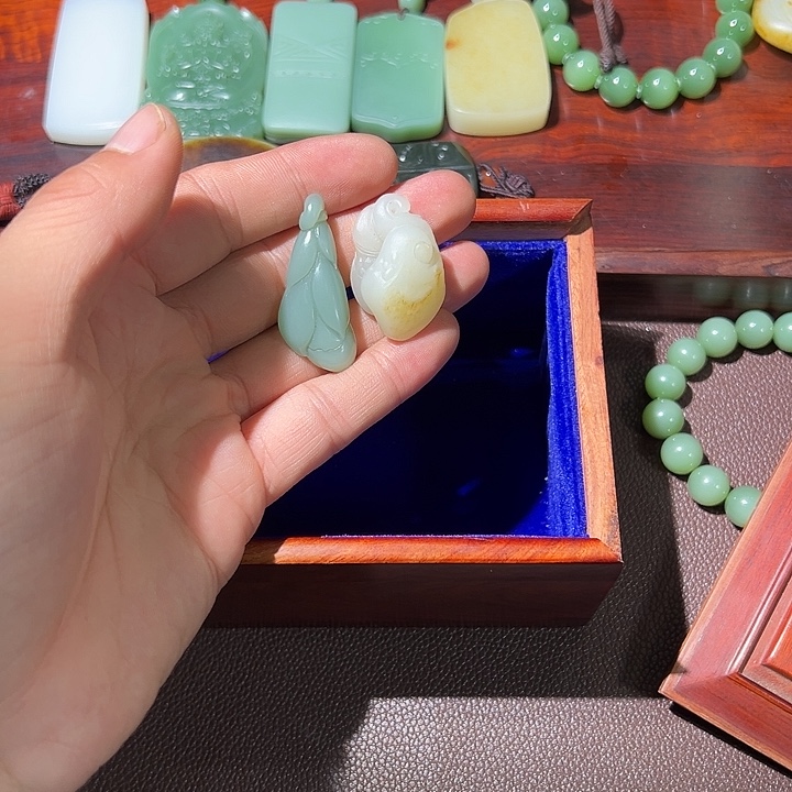 碎***y和田玉（糖玉）未镶嵌笔搁