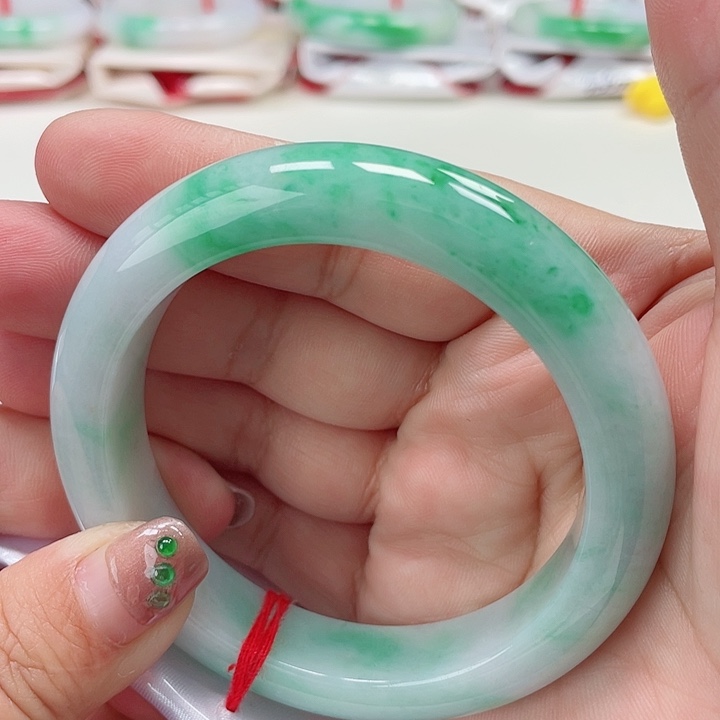 翡翠手镯未镶嵌缅甸翡翠手镯58圈