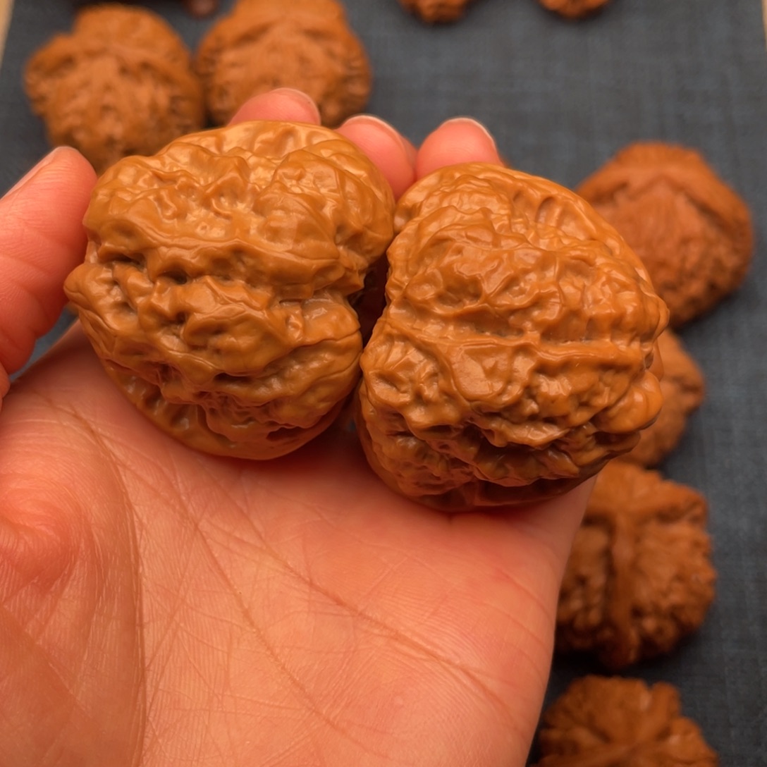 文玩核桃把件43毕业三角开背48肚