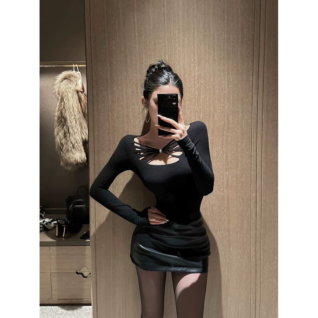 胖鑫家【蝴蝶骨】美式辣妹镂空显瘦交叉性感打底衫6881