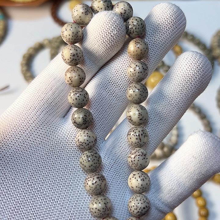 天然星月菩提石10玉料手持