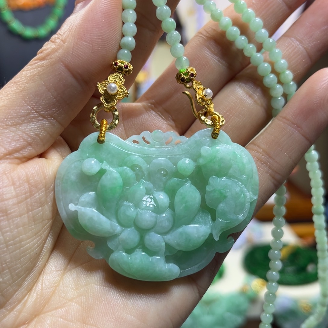 翡翠未镶嵌颈饰天然翡翠