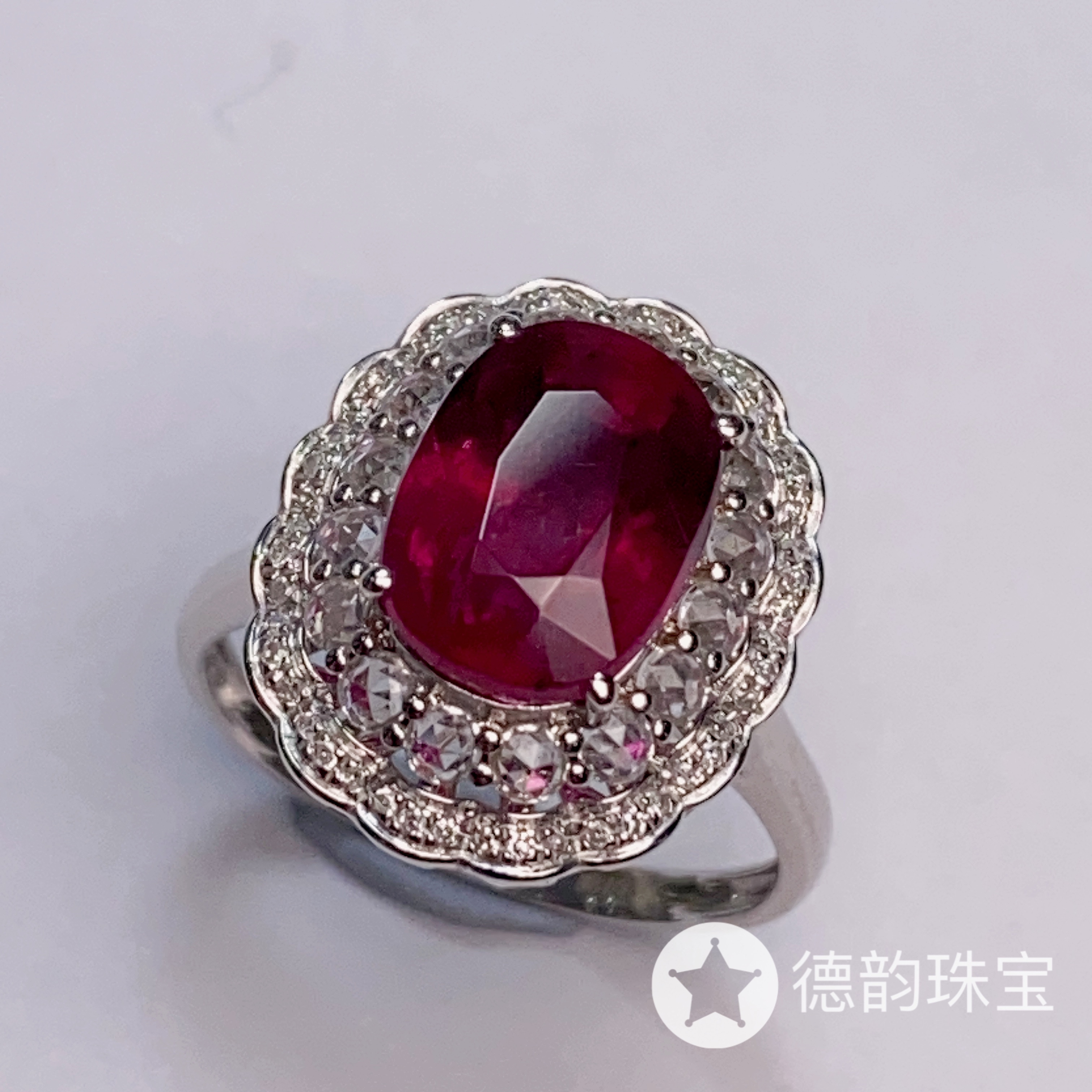 18K金镶嵌碧玺戒指