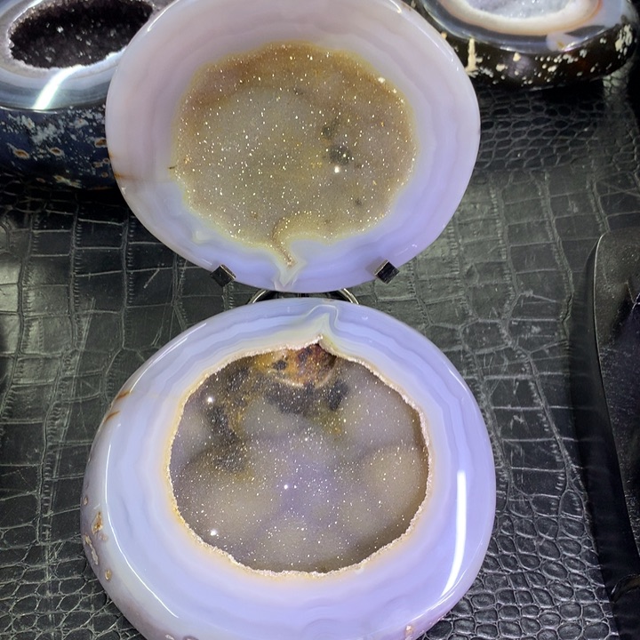 水晶福利彩晶花盆未镶嵌
